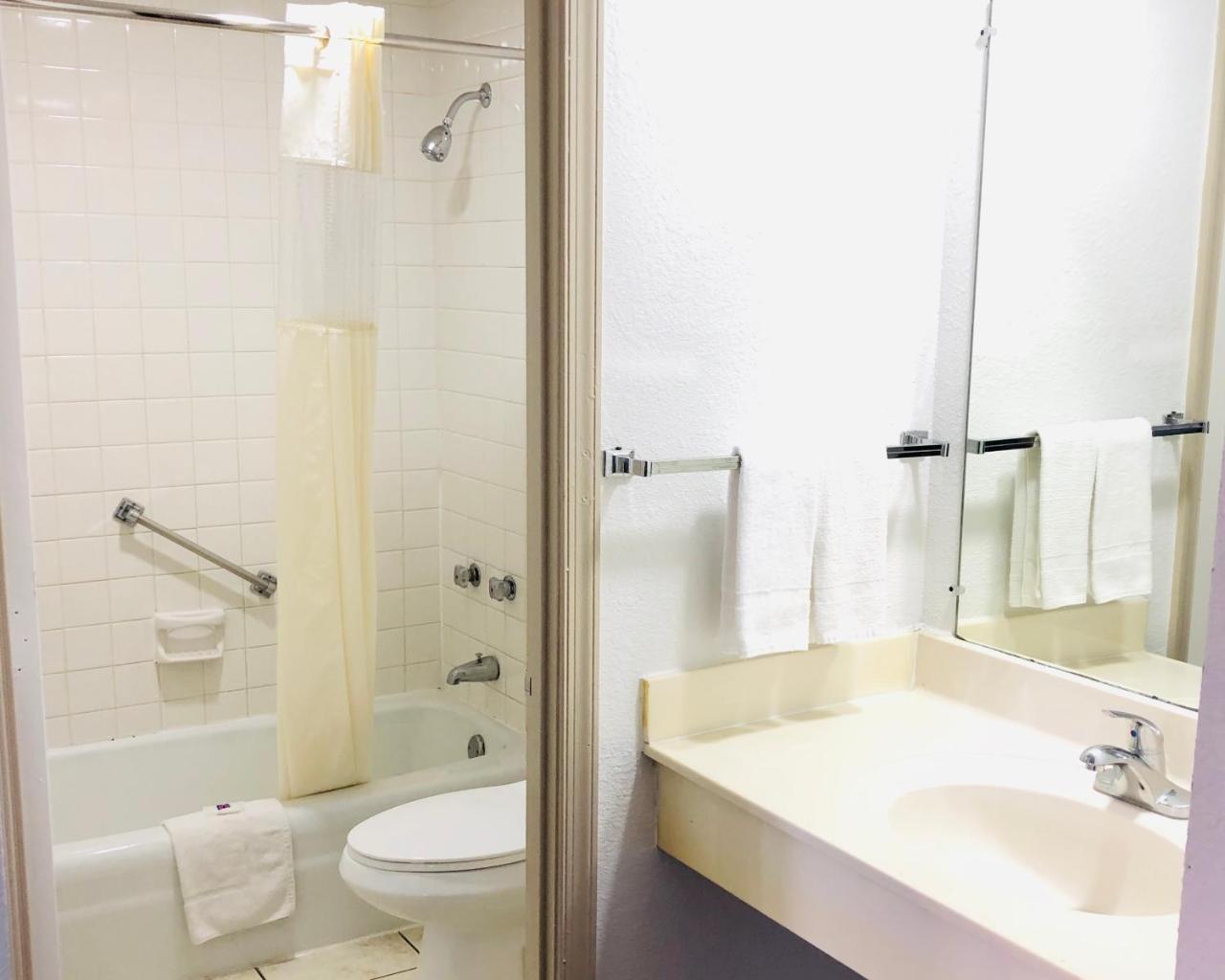 Motel 6-Falls Church, Va - Arlington Boulevard מראה חיצוני תמונה